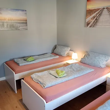 Apartment 6 1 *